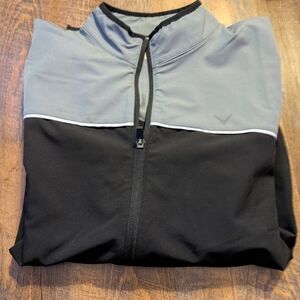 Callaway Two-Tone Performance Full-Zip Jacket in Gray and Black